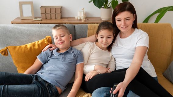 子供が10代になると、彼の習慣の変化を理解する8つの賢明な方法