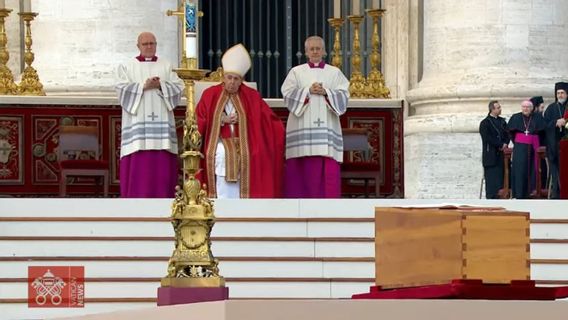 主持前教皇本笃十六世的葬礼，教宗方济各：愿你的喜悦现在完美