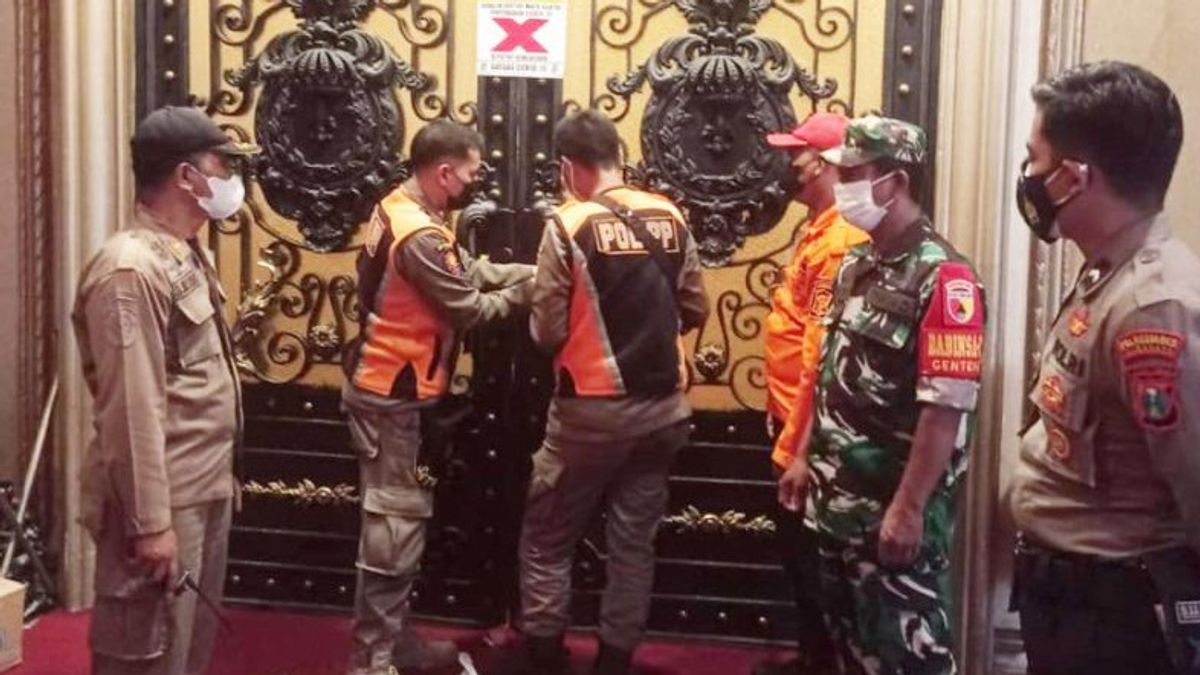 Satpol PP Surabaya Segel Rekreasi Hiburan Umum Langgar Prokes termasuk Empire Palace