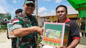 Pangdam XII/Tanjungpura Cek Tapal Batas Negara di Sintang