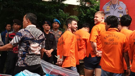 Police Arrest 3 British Citizens Smuggling Cocaine In Bali