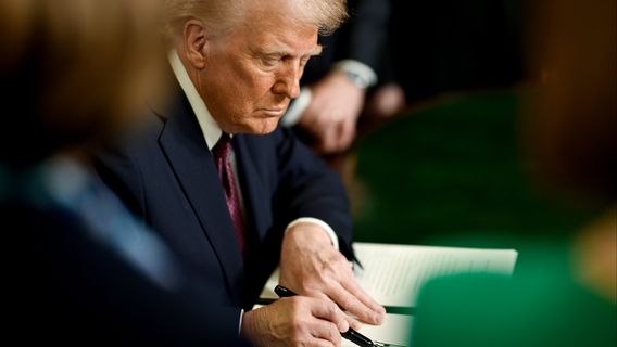 Presiden Trump Permudah Ekspor Senjata AS Agar Lebih Cepat Beradaptasi dengan Perubahan Dunia