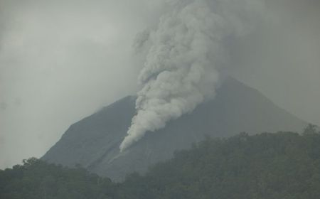 Gunung Lewotobi Laki-laki Erupsi 12 Kali, Muntahkan Abu Capai 1.500 Meter