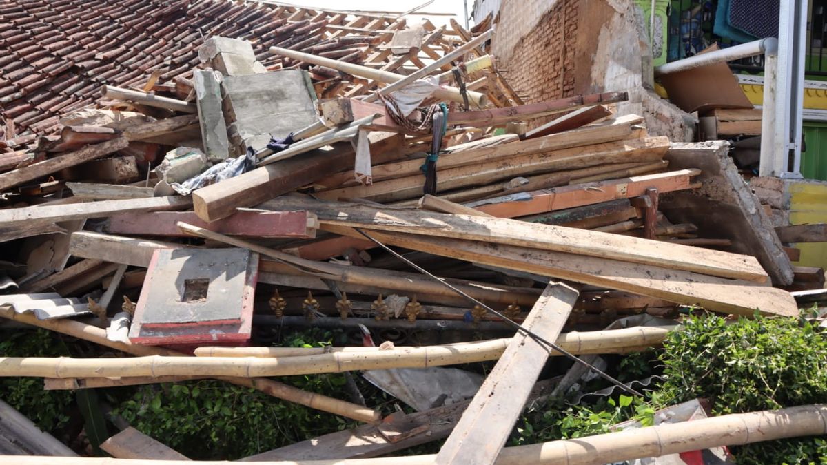 政府は、チャンジュール地震で大きな被害を受けた人々の家を再建します