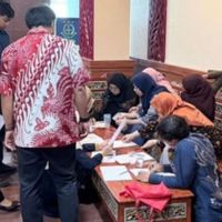19 Pegawai ESDM Jatim Kembalikan Rp707 Juta Uang Pungli ke Kejati