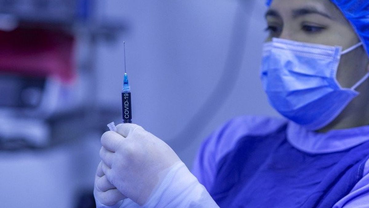 Ganjar Refuse L’expiration Du Vaccin En Raison D’une Distribution Tardive