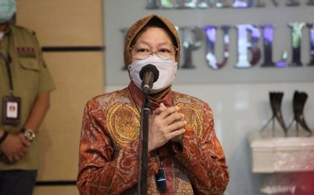 Mensos Risma Tegaskan Tak Memilih dalam Berikan Bantuan Bencana