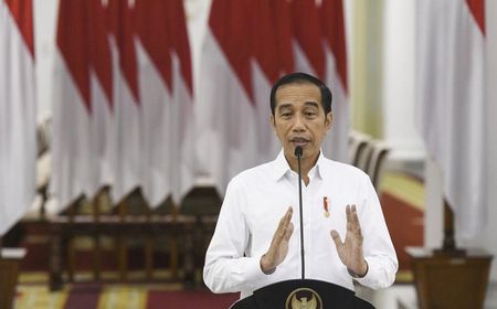 Salurkan KUR dan Kartu Tani, Jokowi: Jangan Buat 'Gagah-gagahan'!