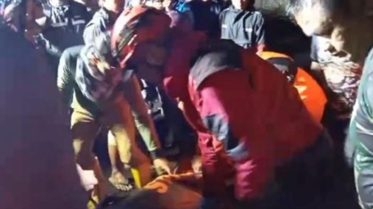 万隆居民在Cimedang Tasikmalaya Curug朝圣期间溺水身亡,被发现死亡
