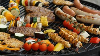 Tips Melakukan Acara Bakar-bakaran di Malam Tahun Baru Tanpa Arang