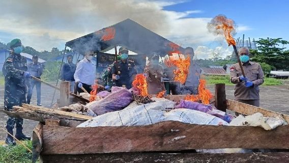 650 Kg Of Pinang Barbuk Smuggling From Papua New Guinea Destroyed By The TNI In Jayapura