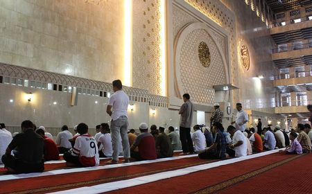 Tata Cara Sholat Witir 3 Rakaat dan 2 Kali Salam Lengkap dengan Keutamaan dan Bacaan Doanya