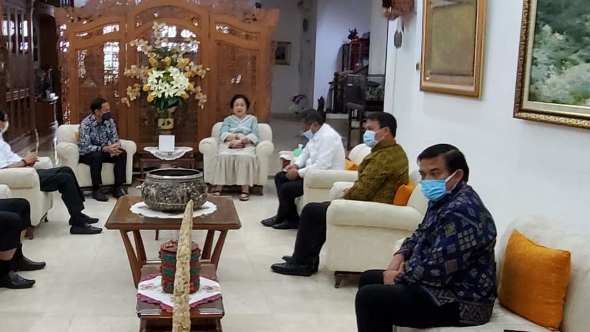 Bukan Reshuffle, Megawati dan Mendikbud Nadiem Bahas Kurikulum Pancasila yang Hilang