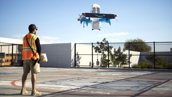 Keren! Drone Amazon Kini Bisa Antar Perangkat dari Apple dan Samsung