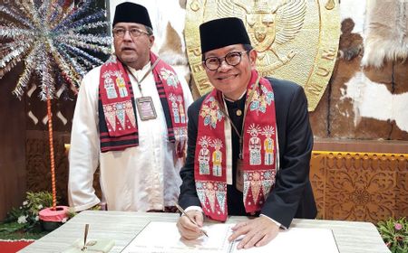 Pramono Mengaku Ditelpon 2 Ketum Parpol saat akan Daftar ke KPUD Jakarta