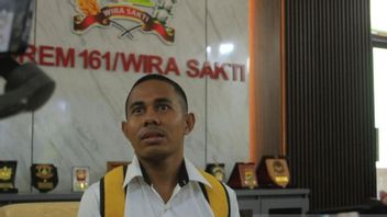 Joni 'Red And White' Who Failed To Enter The TNI Because He Was Highly Invited By Danrem Wirasaki Kupang