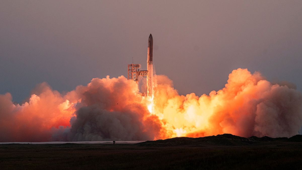 titre d’essai du cinquième navire de star, Super Heavy capturé par un ...