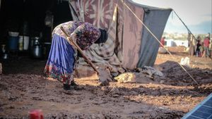 Langkah untuk Mencegah Infeksi RSV pada Lansia di Pengungsian Bencana