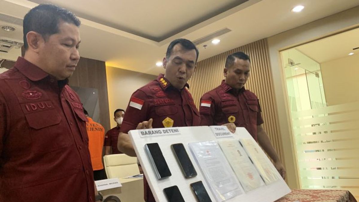 Buron Sejak 2004, 2 WN China Diringkus Dirjen Imigrasi Saat Makan Malam di Kawasan Pluit