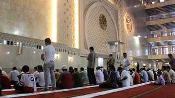 星期五的祈祷不能在清真寺里吗?答案就是这样。
