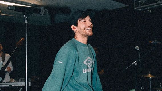 Louis Tomlinson's Solo Concert In Jakarta Is Postponed Until June 2021