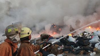 DLH Cirebon: 300-400 Meter Persegi Lahan TPA Kopi Luhur Cirebon Terbakar