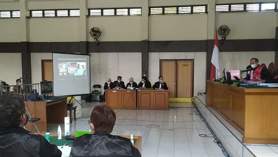 قاضي محكمة تبيكور يرفض استثناء 4 متهمين بالفساد بمشروع مسجد سريويجايا