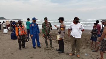 Deux Membres D’équipage Ont Disparu à Cemara Sewu Beach, Cilacap Alors Qu’ils Cherchaient Du Poisson