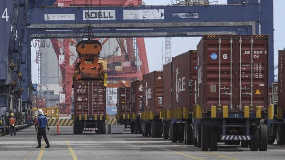 Economist Predicts Trade Balance June 2022 Will Surplus of 3.34 Billion US Dollars