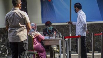  COVID-19 疫苗接种需要 15 个月， Jokowi： 我在讨价还价， 不到一年必须完成