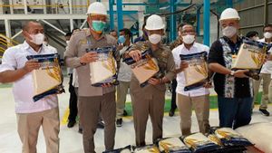 Mentan Ajak ASN TNI dan Polri Konsumsi Beras Premium Produksi Perum Bulog