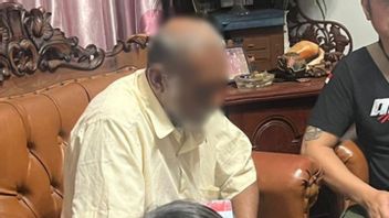 'Il vaut mieux se suicider que d’être en prison' dit le père d’Eneman au Tangerang tout en menaçant sa fille d’être violée