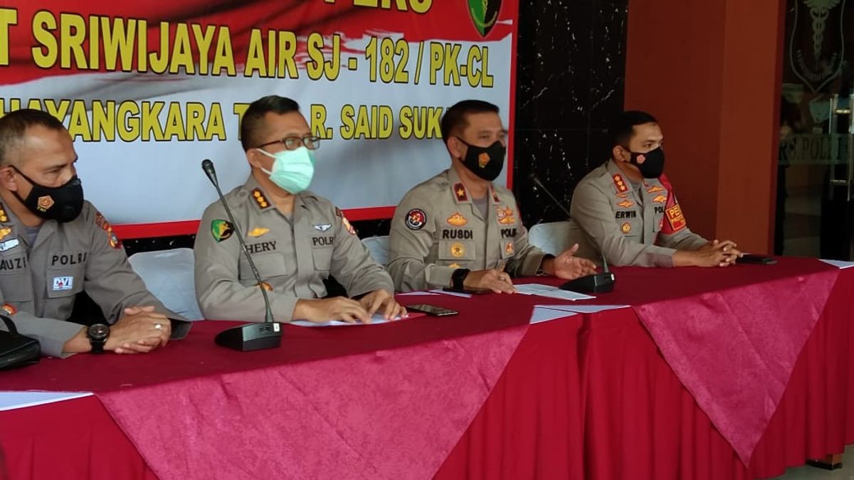 Tim DVI Polri Terima 40 Sampel DNA dari Keluarga Penumpang Sriwijaya Air SJ-182