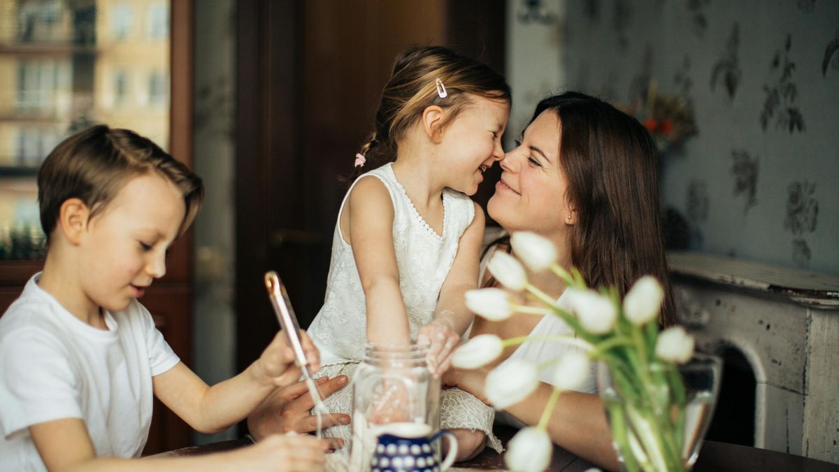 Mindful Parenting, Konsep Mengasuh Anak Tanpa Menghakimi tapi Fokus pada Perhatian