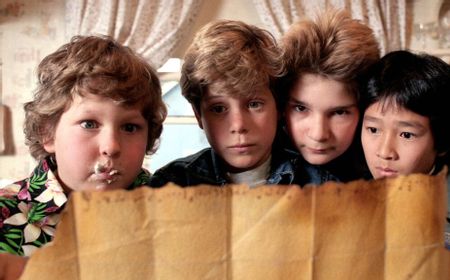 Martha Plimpton Bantah Steven Spielberg Siapkan The Goonies 2!