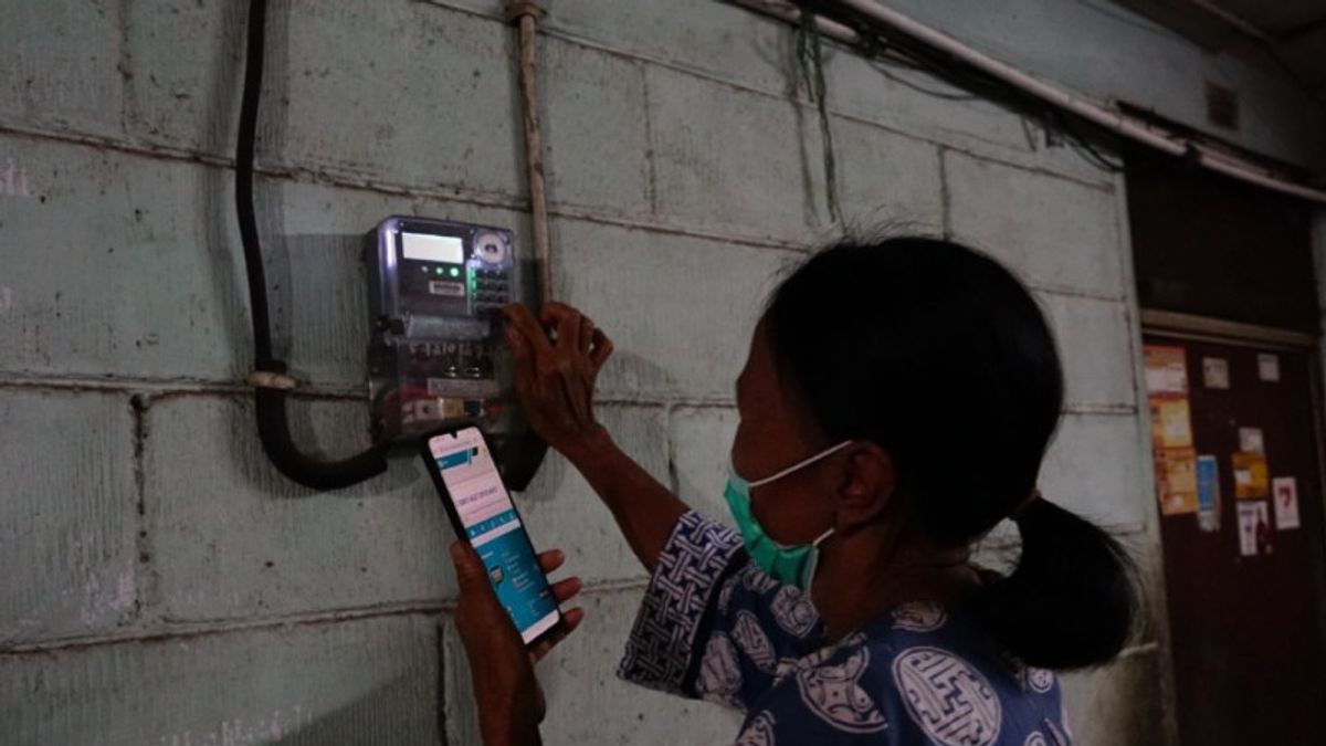 264 Underprivileged Families In Majalengka Get Free Electricity Connect From PLN