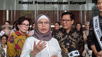マンダリカMotoGPのチケットについて不満を訴えられたリリ・ピンタウリがファイナリストのプトリ・インドネシアの前で汚職防止を語る