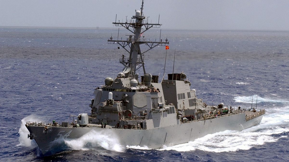 La Chine Expulse Un Destroyer De Missiles Américain De La Mer De Chine Méridionale