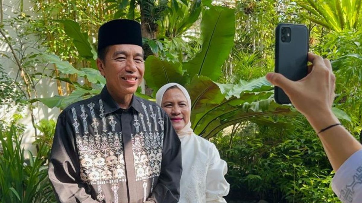 Jokowi dan Ma'ruf Amin Bersilaturahim Lewat Video Call di Hari Raya Idul Fitri 1444 H