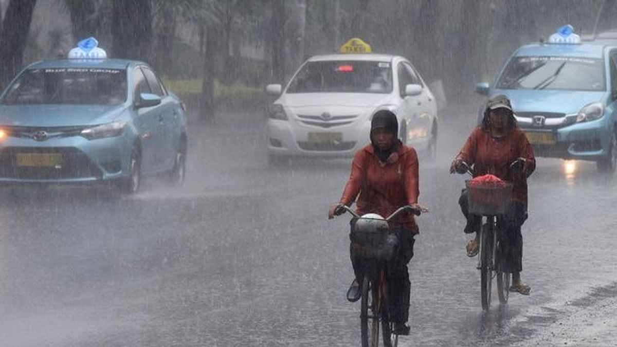 BMKG exhorte les citoyens à surveiller les fortes pluies dans certaines régions d’Indonésie