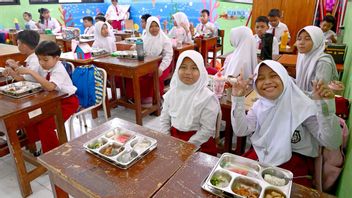 56 طالبا يتسممون من قائمة MBG في سينغكوانغ كالبار ، ودعوة حكومة المدينة إلى SPPG Bukit Batu