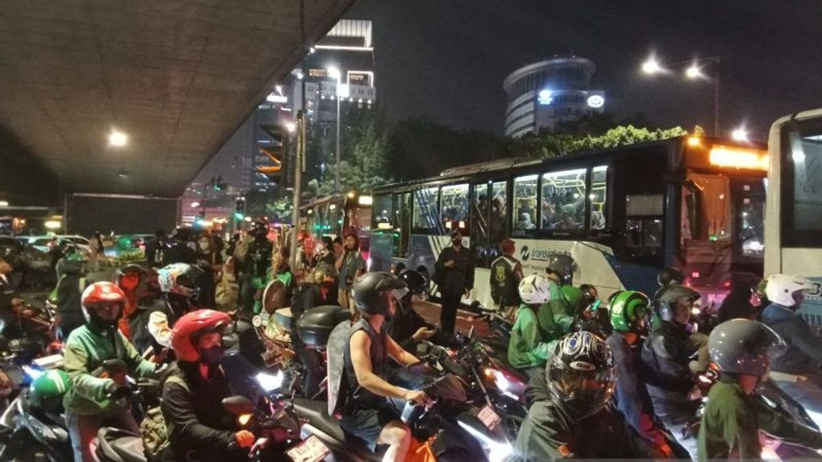 Pramono Minta Jasa Marga Tanggung Jawab Atasi Macet Jakarta Akibat Gerbang Tol Ditutup
