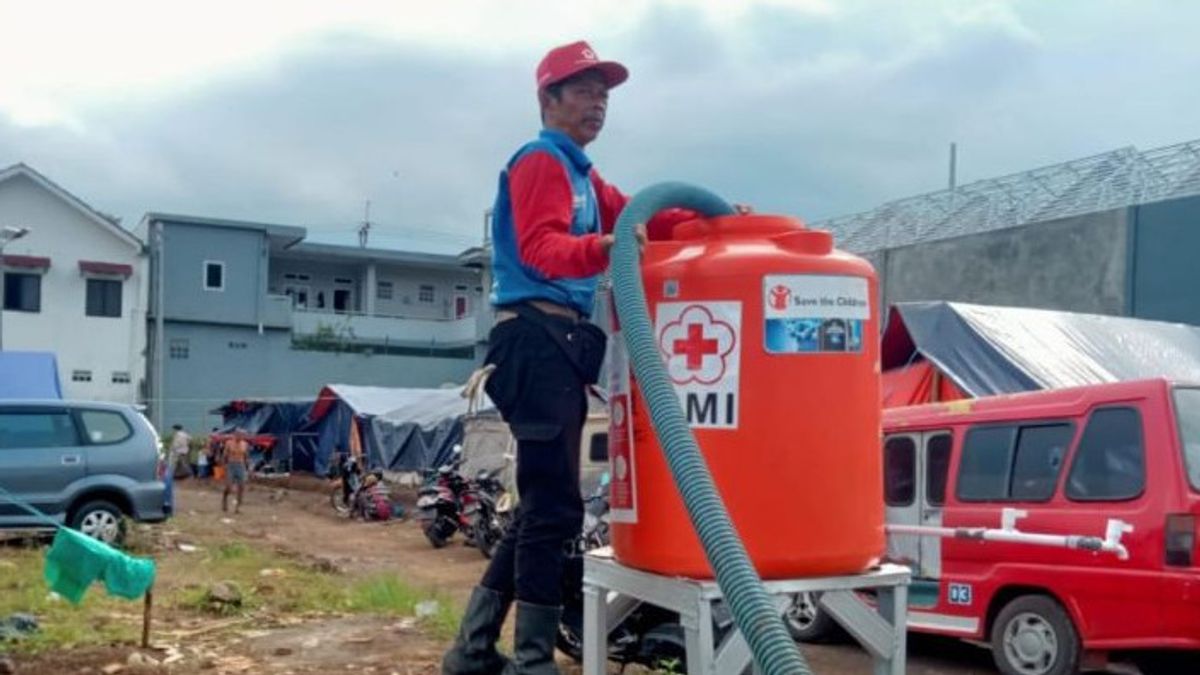 1 Juta Liter Air Bersih Dikirim PMI untuk Pengungsi Gempa Cianjur