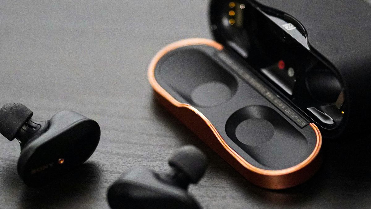 Rawat Kesehatan Pendengaran, Kiat Memilih Device Alat Dengar yang Aman untuk Sehari-hari