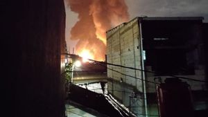 Kebakaran Depo Plumpang Diduga Damkar karena Sambaran Petir, Pertamina Investigasi