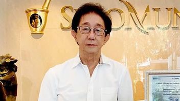Sido Muncul offre une chirurgie de cataracte gratuite à 100 patients de l'hôpital UNIMUS Semarang