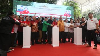 PDIP Secretary General Hasto Delivers Megawati's Message In Front Of Ganjar Volunteers: The Best Road Unity Towards Victory