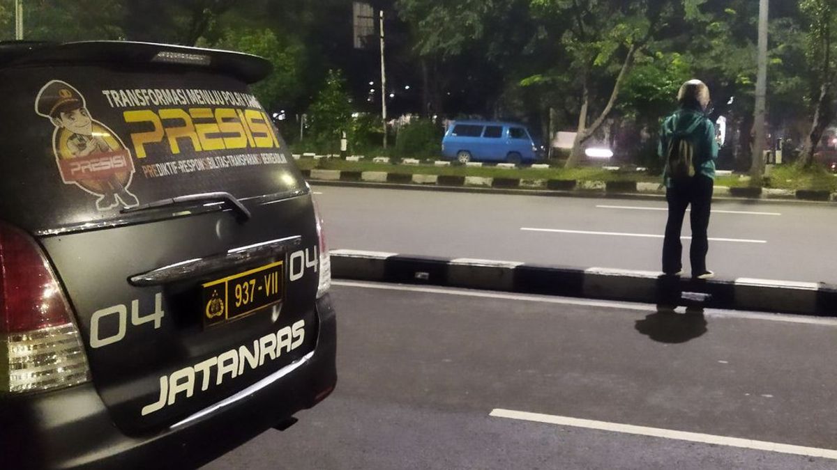 Police Chase Student Stabbing Perpetrators On Jalan Raya Pondok Gede