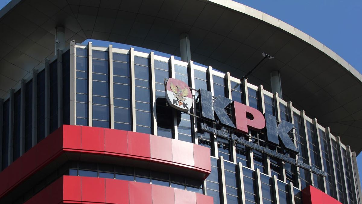 KPK يحقق في تعليق بائع بانسوس الذي أدى إلى رشوة جولياري باتورا
