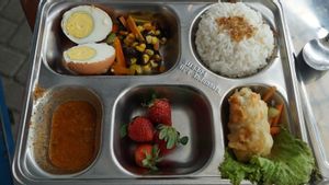 Ratusan Siswa SMKN 3 Boyolangu Tulungagung Alami Diare Diduga Keracunan MBG